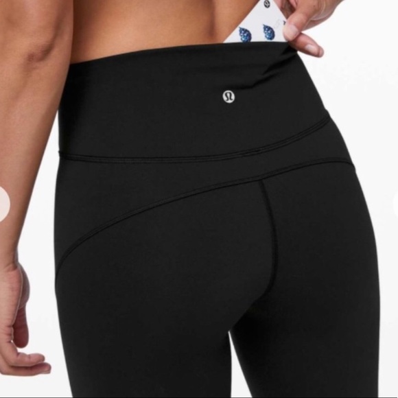 lululemon athletica Pants - Lululemon in movement leggings 25’